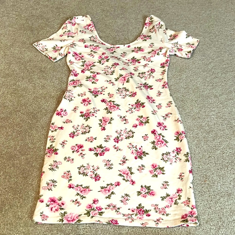 Forever 21 Light Pink Floral Body-con Dress